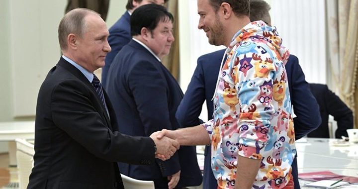 President of Russian Federation Vladimir Putin and president of Russian Animated Films Association Ilya Popov. Photo by Alexey Nikolskiy, Ria News.